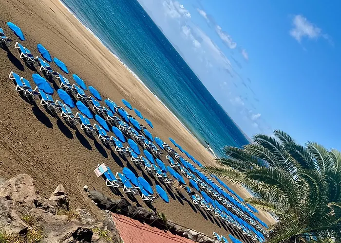 Casa Rene - Sunny Near And Center *